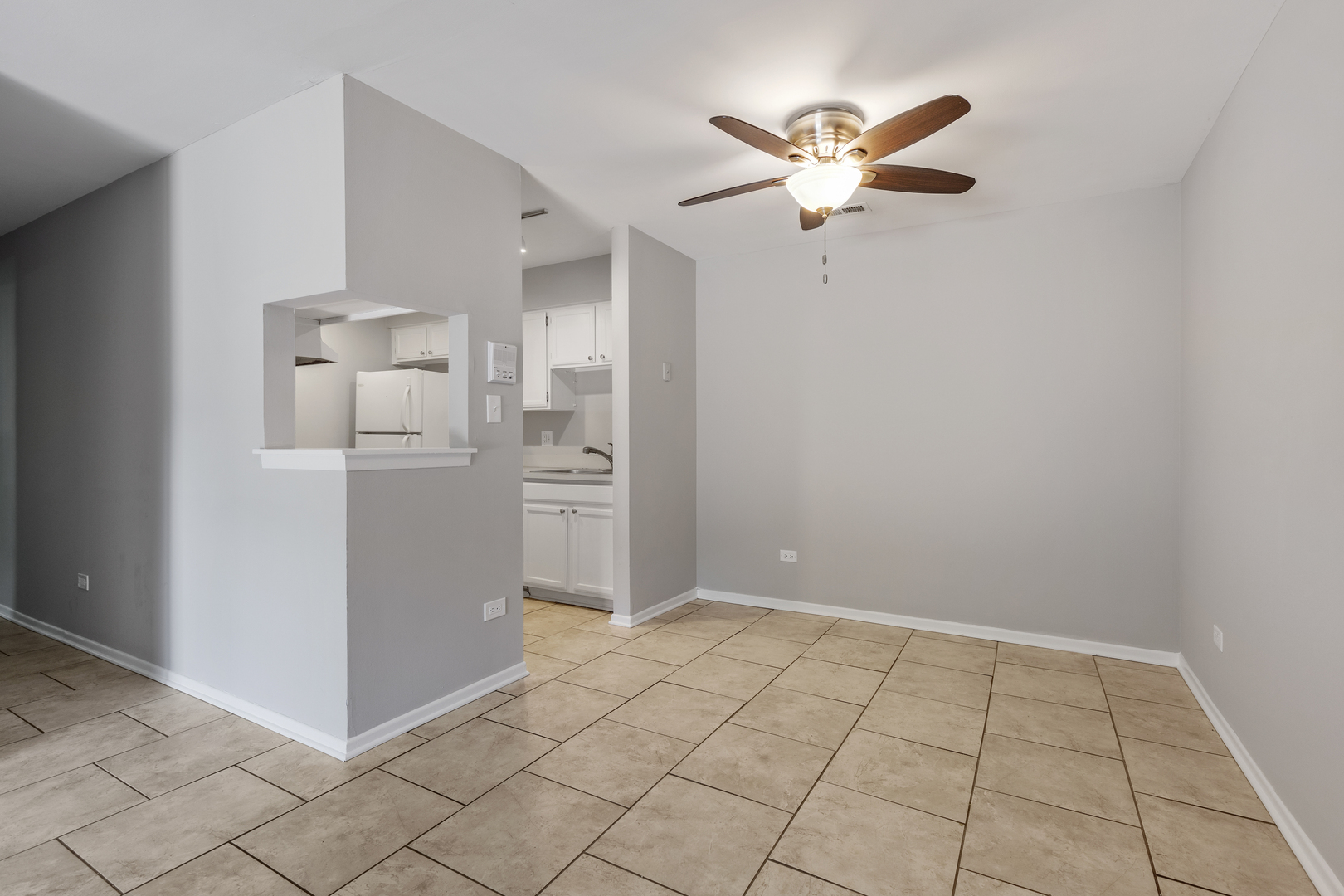 1444 Stonebridge Circle, Unit H3 Wheaton, IL 60189 - Photo 5 of 16