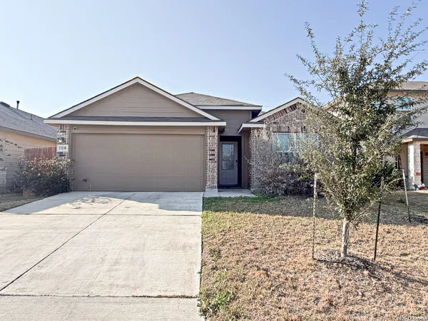 $1,700 | 13138 Whisper Bend, San Antonio, TX 78252