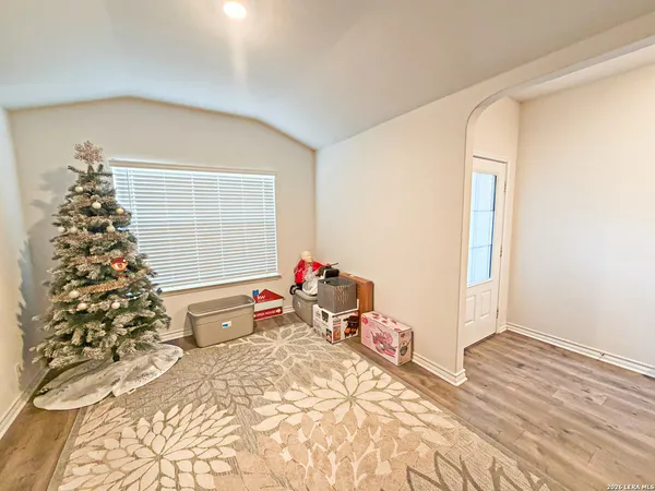 $1,700 | 13138 Whisper Bend, San Antonio, TX 78252