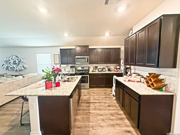 $1,700 | 13138 Whisper Bend, San Antonio, TX 78252