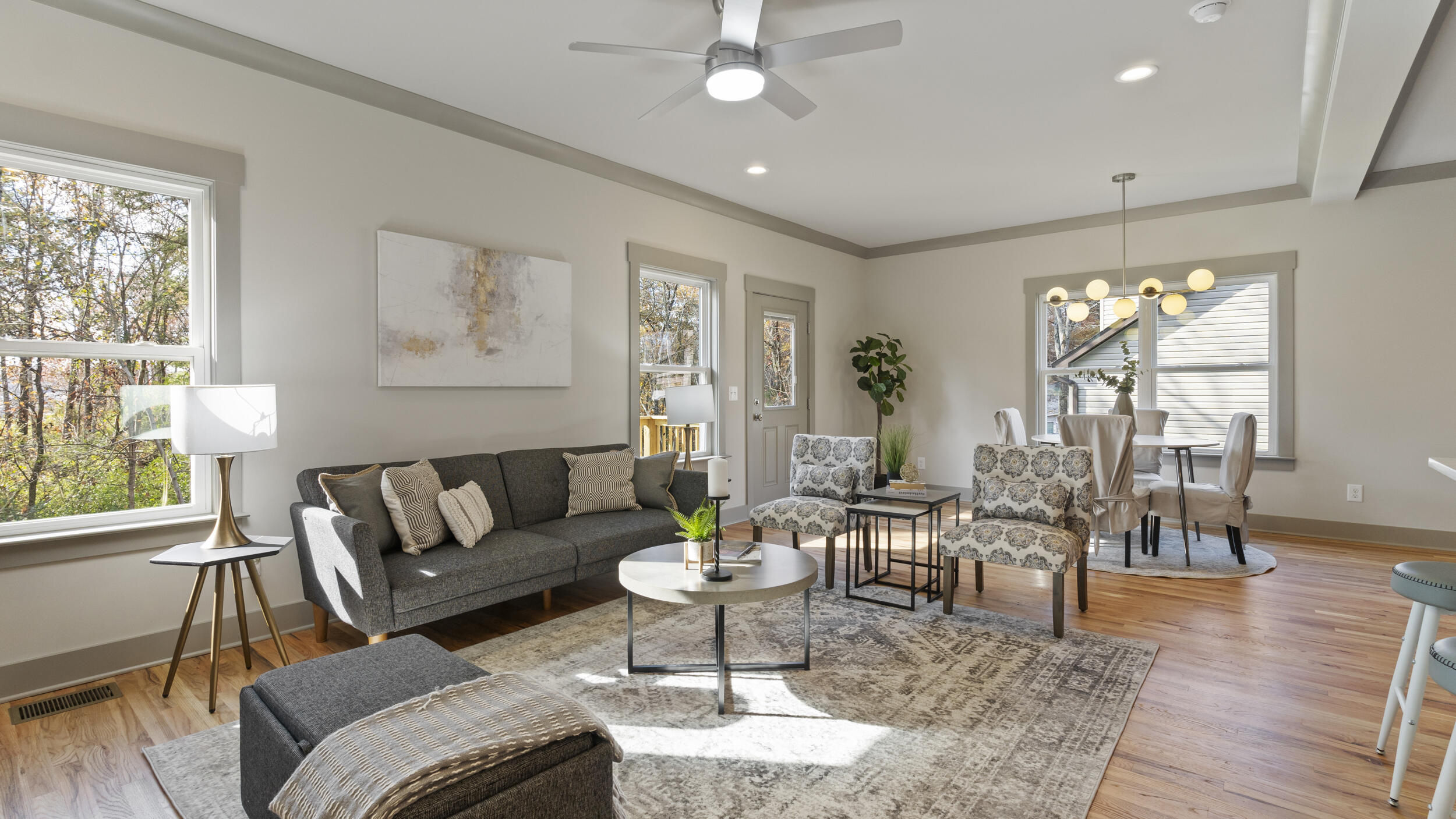 1226 Thomas Lane Hixson, TN 37343 - Photo 2 of 55 living area