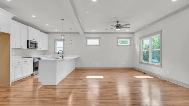 $369,900 | 1226 Thomas Lane, Hixson, TN 37343