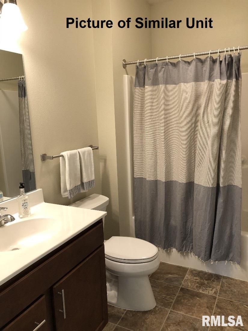 2592 Middle Road, Unit 201 Bettendorf, IA 52722 - Photo 8 of 10 Gallery Image 8