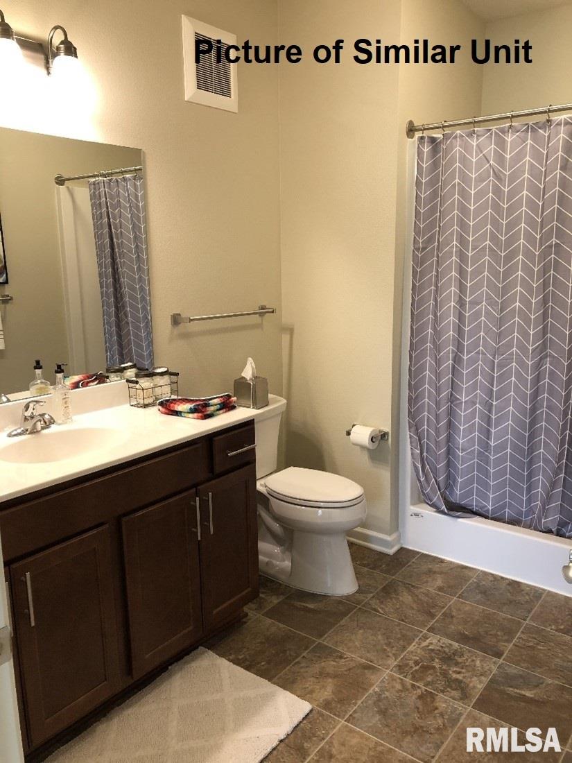 2592 Middle Road, Unit 201 Bettendorf, IA 52722 - Photo 10 of 10 Gallery Image 10