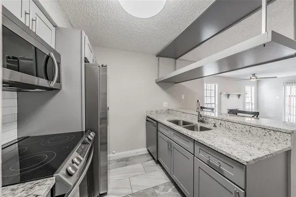 $2,100 | 941 Turtle Cove, Unit 129, Irving, TX 75060