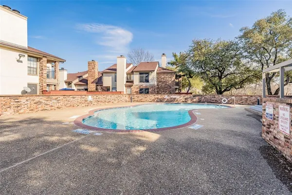 $2,100 | 941 Turtle Cove, Unit 129, Irving, TX 75060