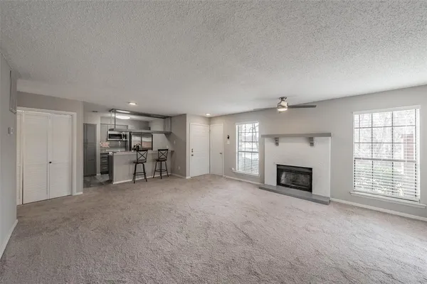 $2,100 | 941 Turtle Cove, Unit 129, Irving, TX 75060