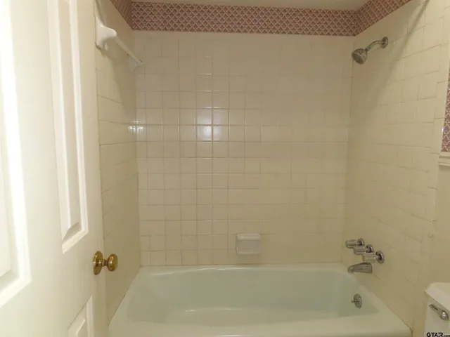 $1,995 | 512 Top Hill Drive, Tyler, TX 75703