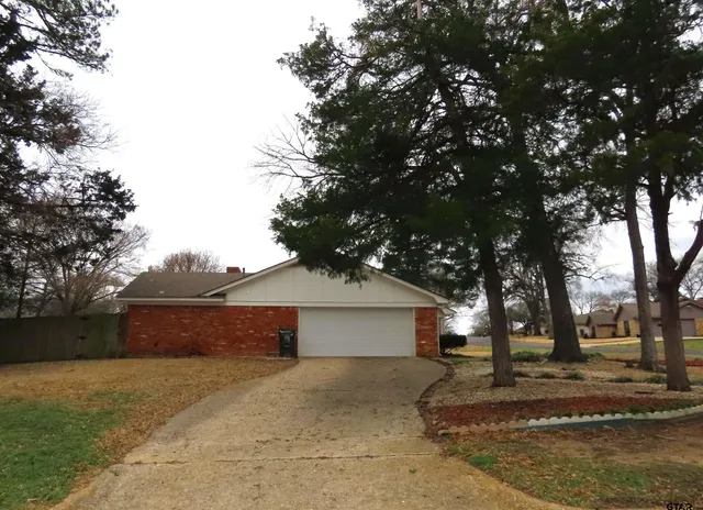 $1,995 | 512 Top Hill Drive, Tyler, TX 75703