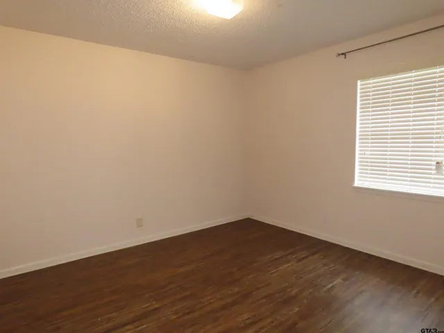 $1,995 | 512 Top Hill Drive, Tyler, TX 75703