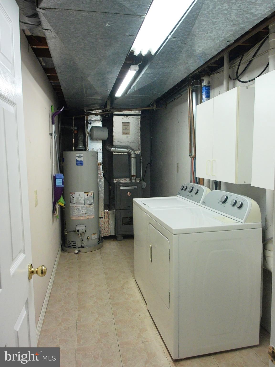 857 Jackson Street Lansdale, PA 19446 - Photo 20 of 22 a utility room with dryer and washer