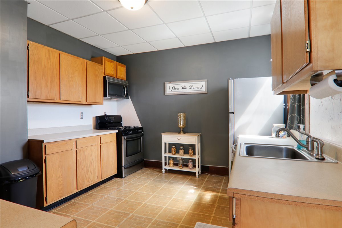 302 East Main Street Colfax, IL 61728 - Photo 14 of 32