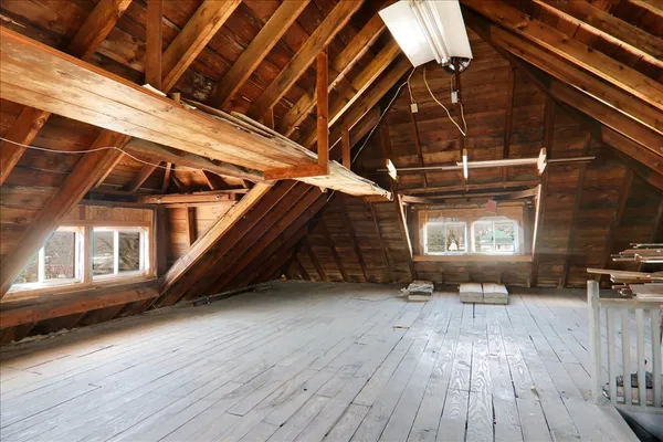 $179,000 | 302 East Main Street, Colfax, IL 61728