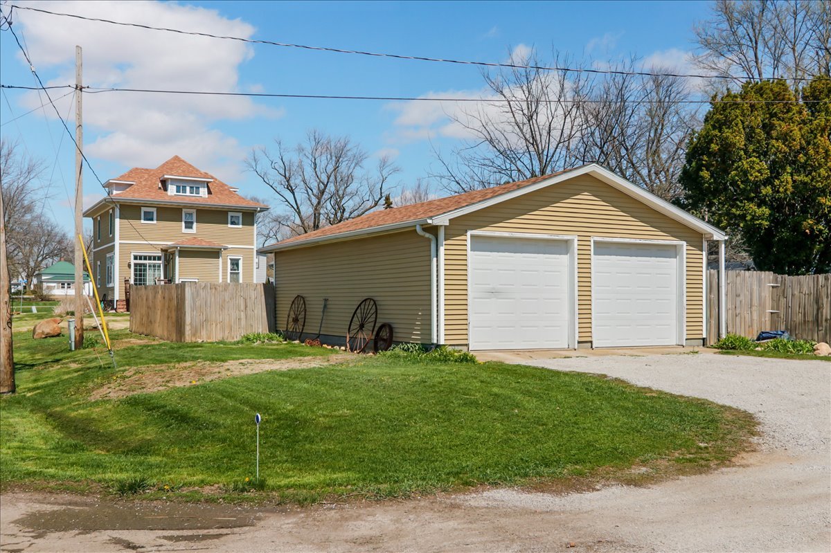 302 East Main Street Colfax, IL 61728 - Photo 5 of 32