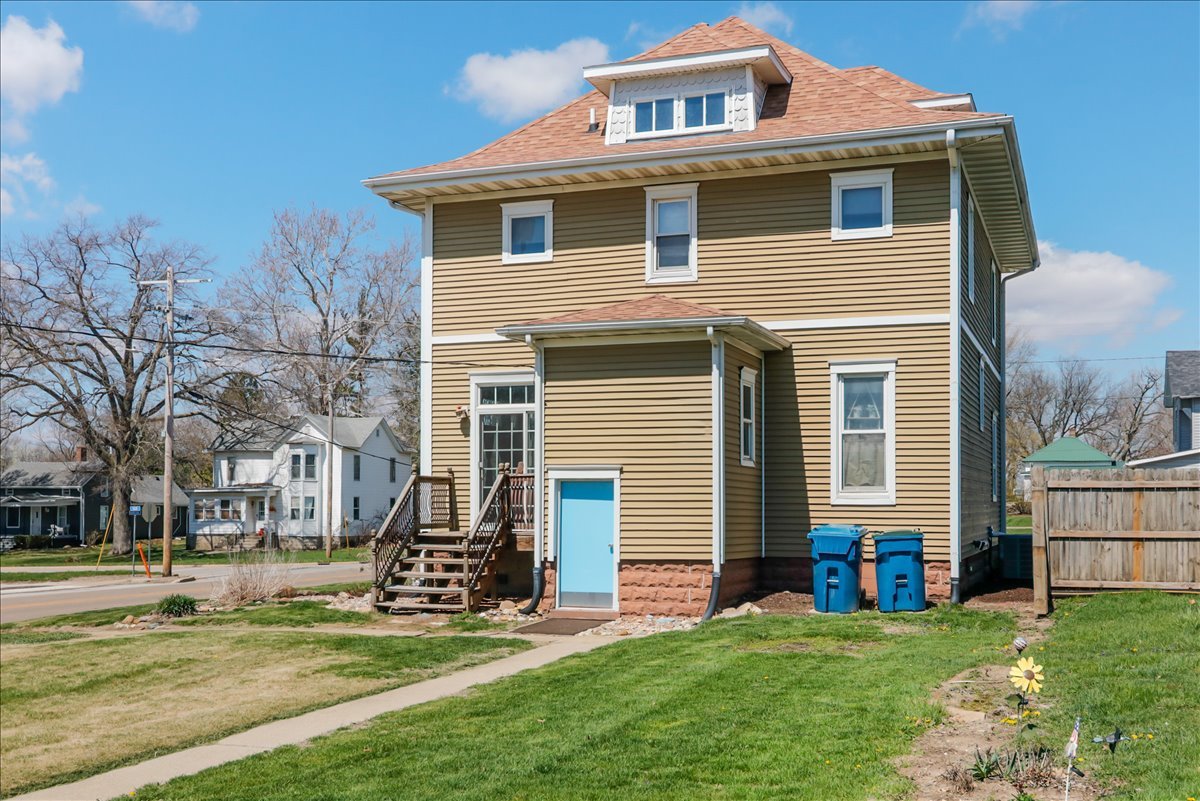 302 East Main Street Colfax, IL 61728 - Photo 6 of 32