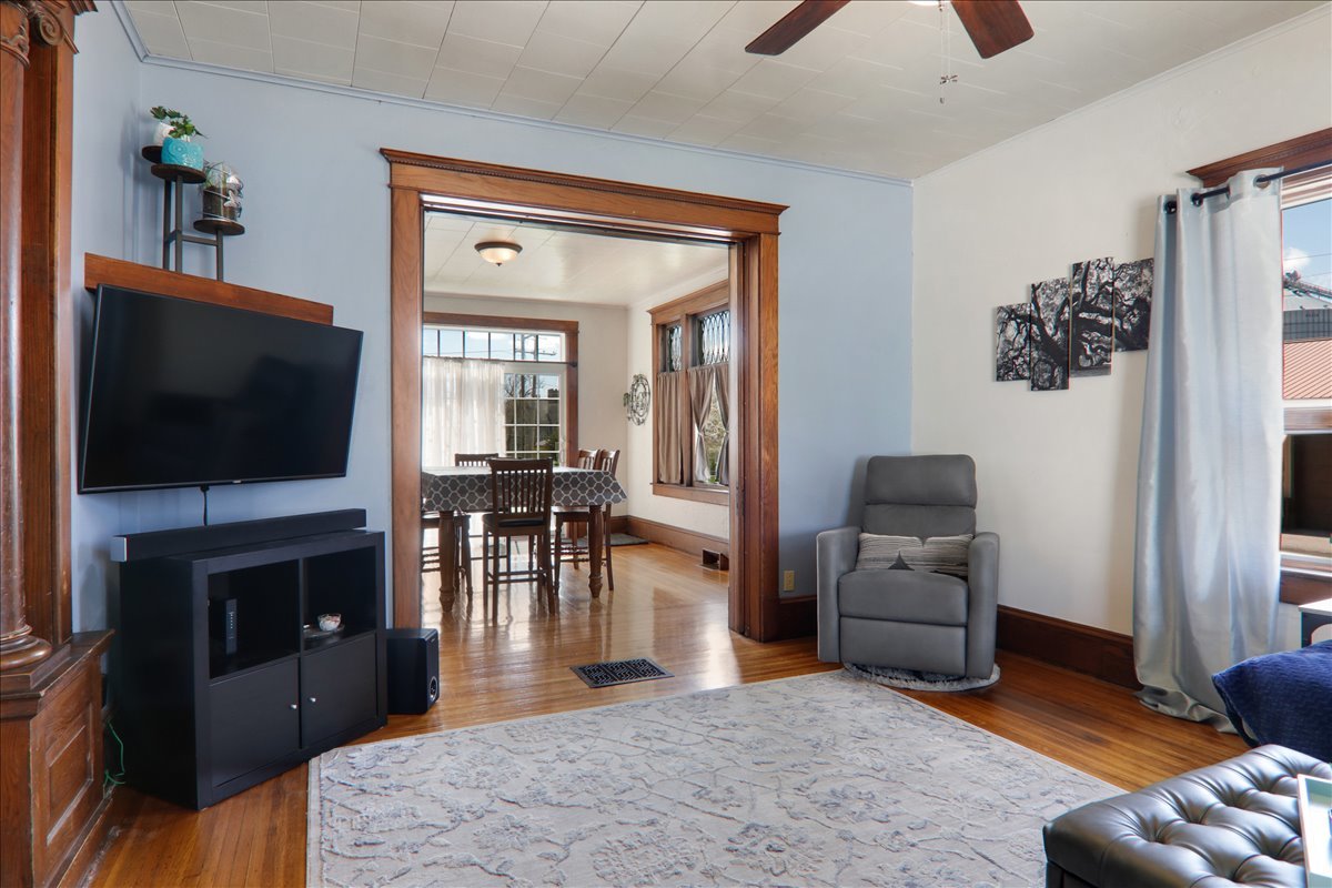 302 East Main Street Colfax, IL 61728 - Photo 10 of 32