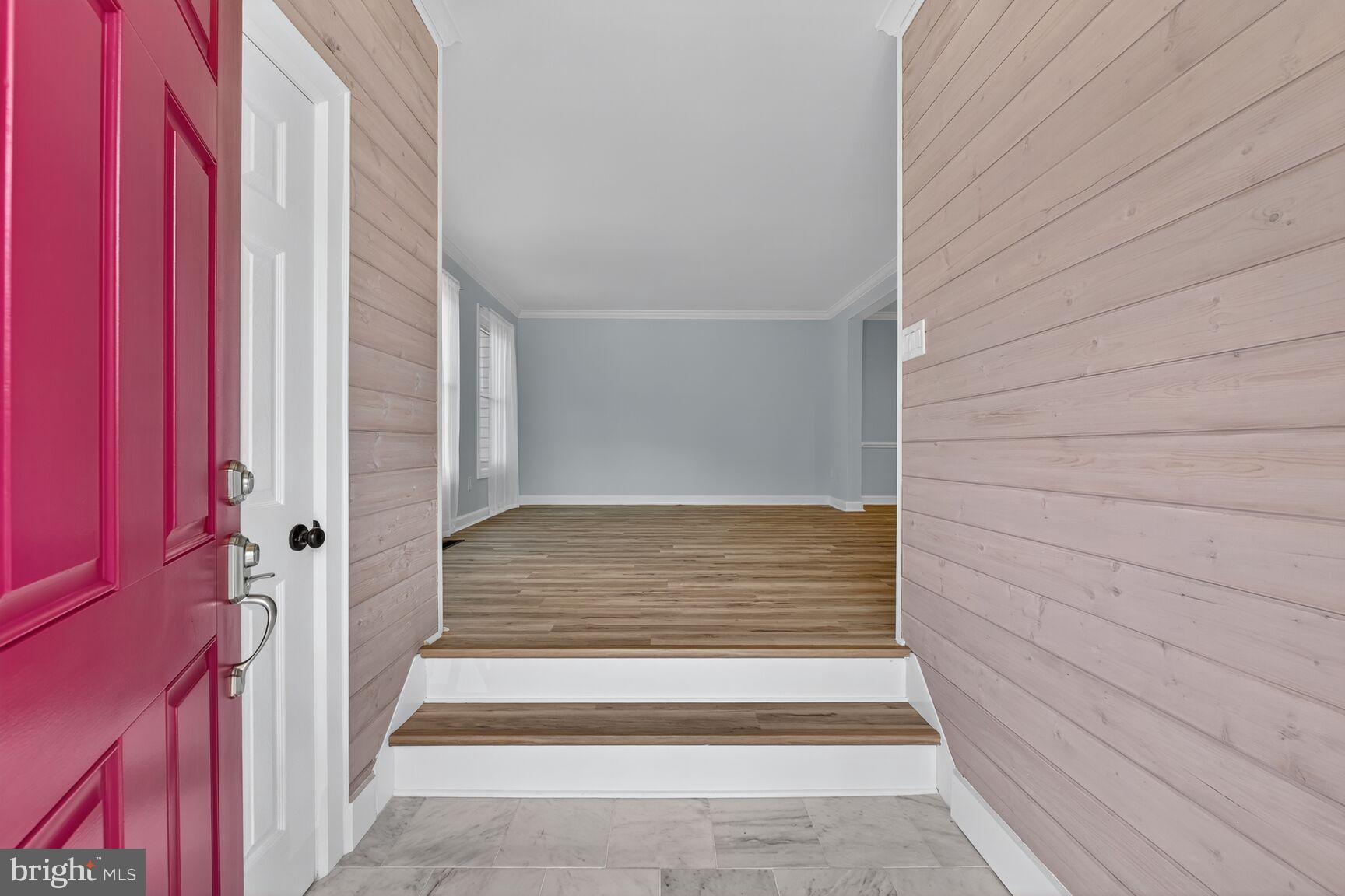 20970 Promontory Square Sterling, VA 20165 - Photo 2 of 44 a view of entryway