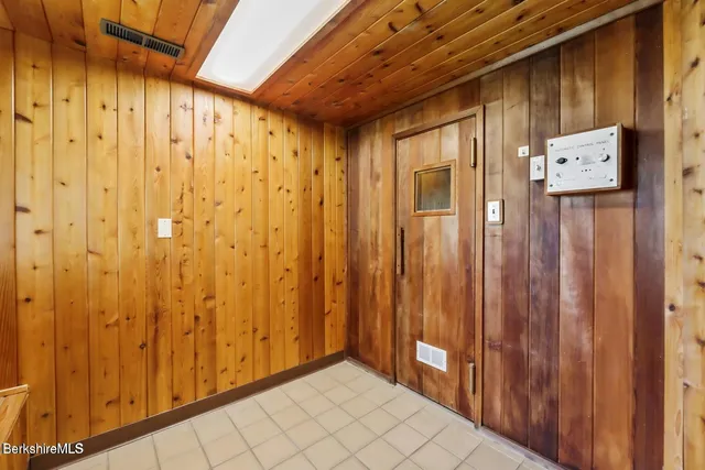 $337,500 | 7 Rolling Hills, Unit 71, Lenox, MA 01240