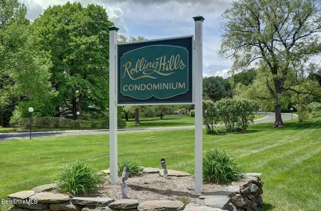 $337,500 | 7 Rolling Hills, Unit 71, Lenox, MA 01240