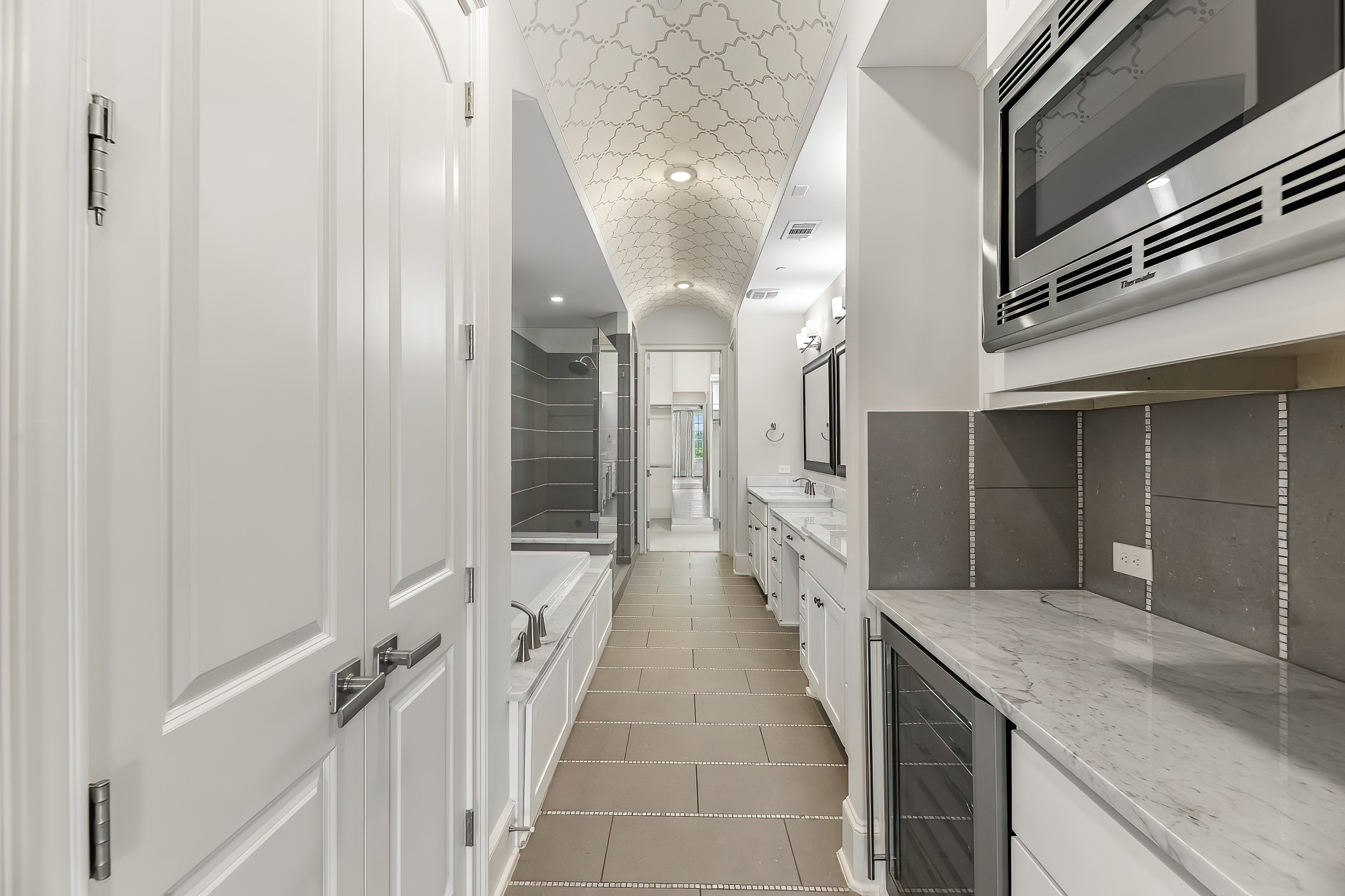 3709 Somerset Commons Lane Houston, TX 77055 - Photo 20 of 32