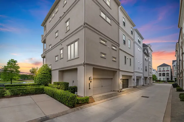 $999,000 | 3709 Somerset Commons Lane, Houston, TX 77055