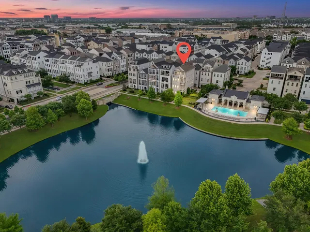 $999,000 | 3709 Somerset Commons Lane, Houston, TX 77055