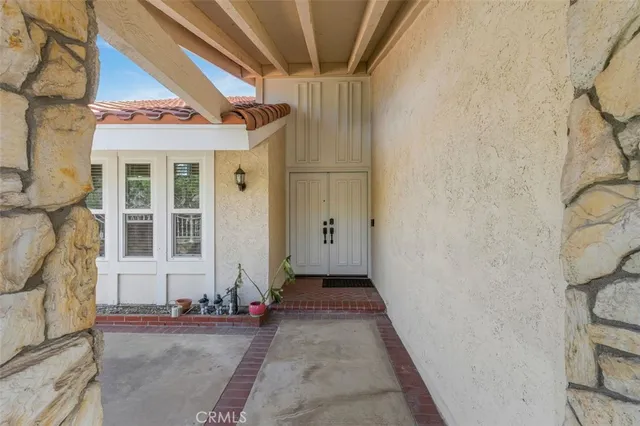 $1,389,000 | 480 South Ave Faro, Anaheim Hills, CA 92807