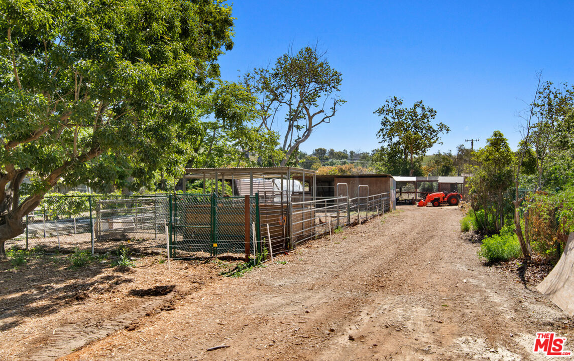 6009 Bonsall Drive Malibu, CA 90265 - Photo 30 of 49 a sign board with parking space