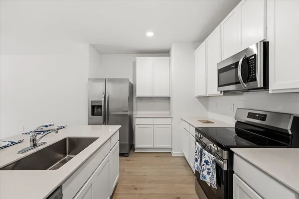 $2,300 | 5100 Clay Whaley Road, Unit 5100, St. Cloud, FL 34772