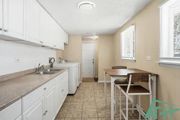 $124,999 | 16515 Plymouth Drive, Markham, IL 60428