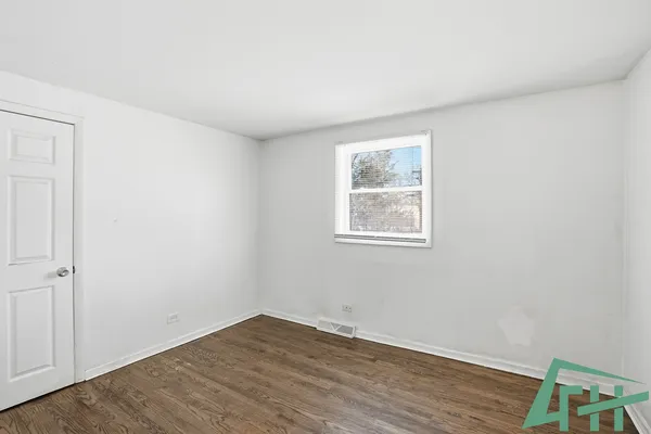 $124,999 | 16515 Plymouth Drive, Markham, IL 60428