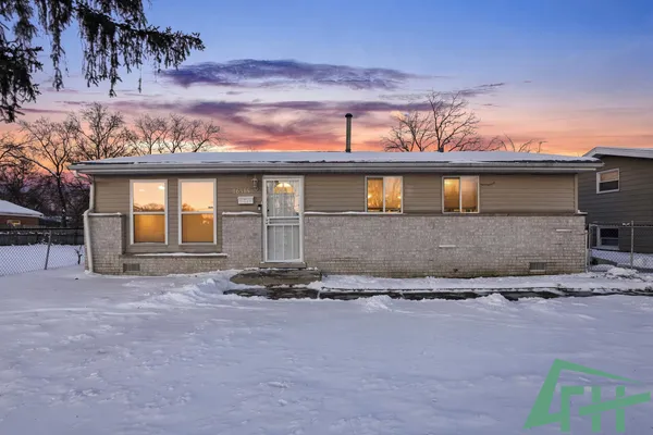 $124,999 | 16515 Plymouth Drive, Markham, IL 60428