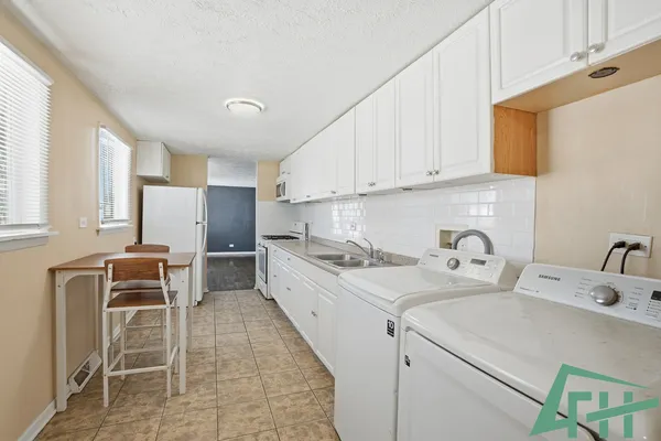 $124,999 | 16515 Plymouth Drive, Markham, IL 60428