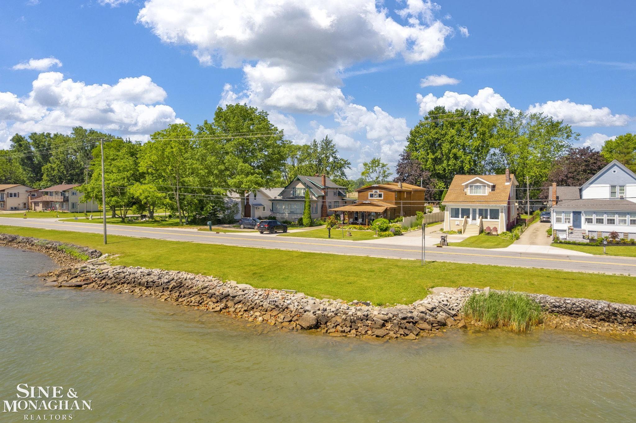 9898 North River Road Algonac, MI 48001 - Photo 8 of 64