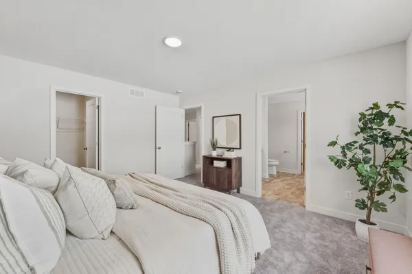 $559,900 | 1551 Creekwood Drive, New Richmond, WI 54017