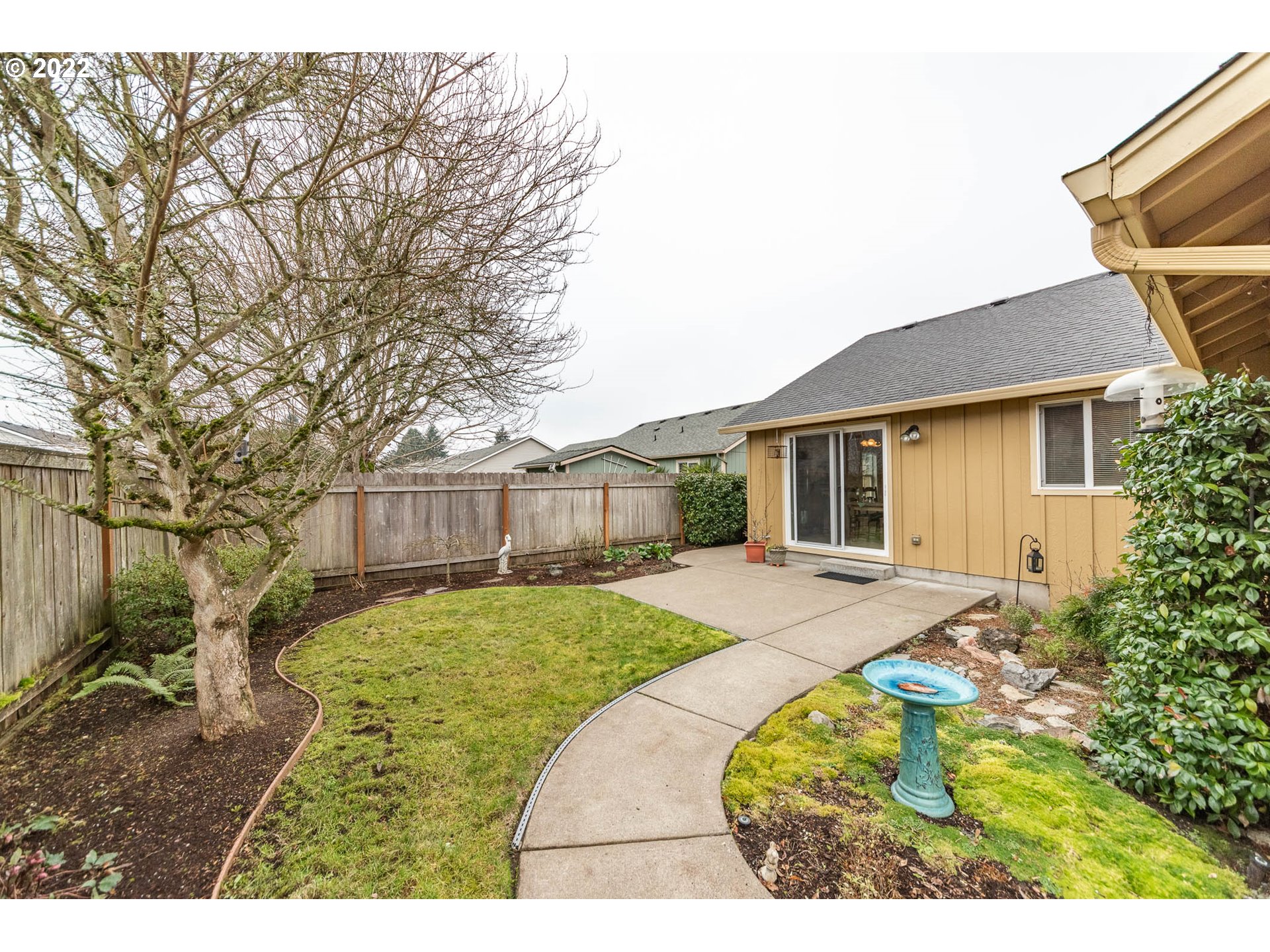 4019 Douglas Drive Springfield, OR 97478 - Photo 30 of 32 a view of backyard of house