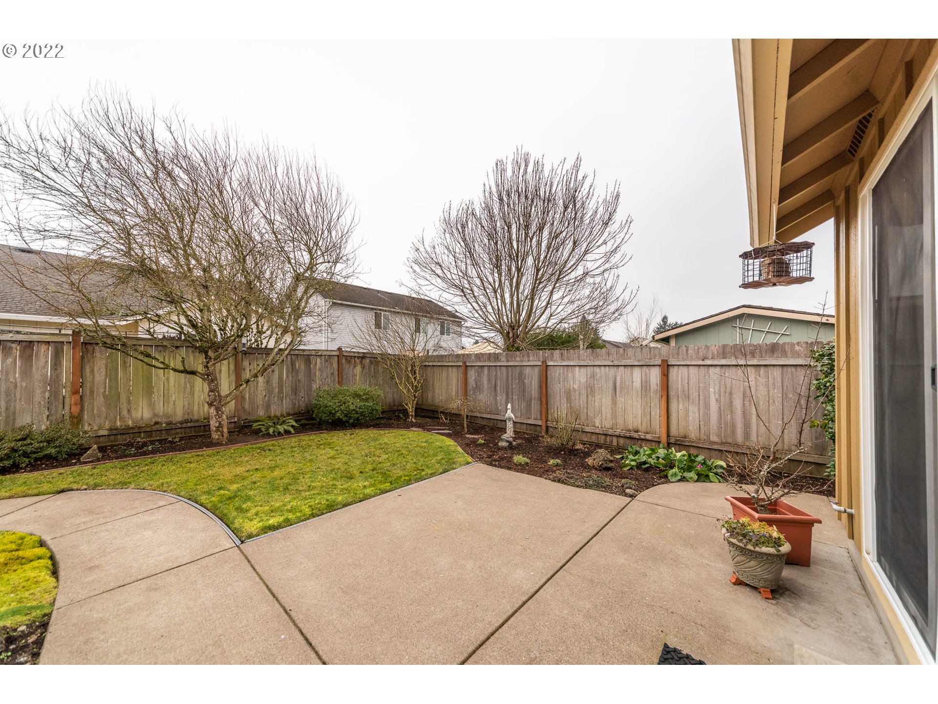 4019 Douglas Drive Springfield, OR 97478 - Photo 31 of 32 a view of a backyard of the house