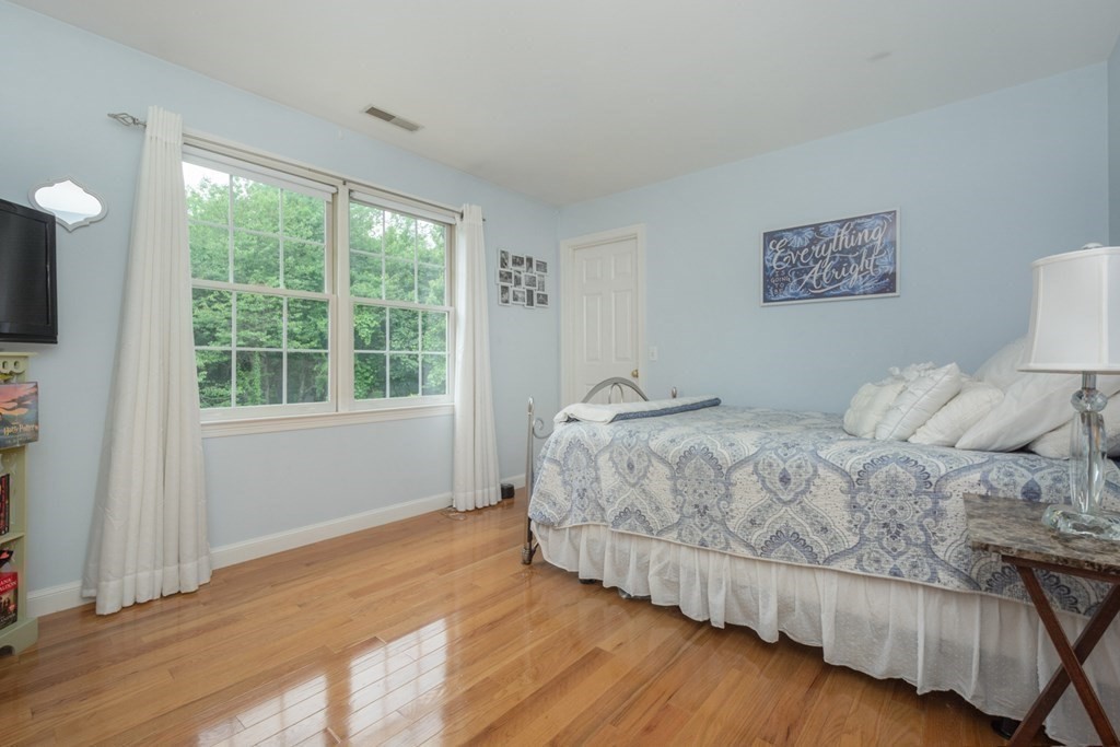 18 Castle Road Northborough, MA 01532 - Photo 15 of 16 Gallery Image 15