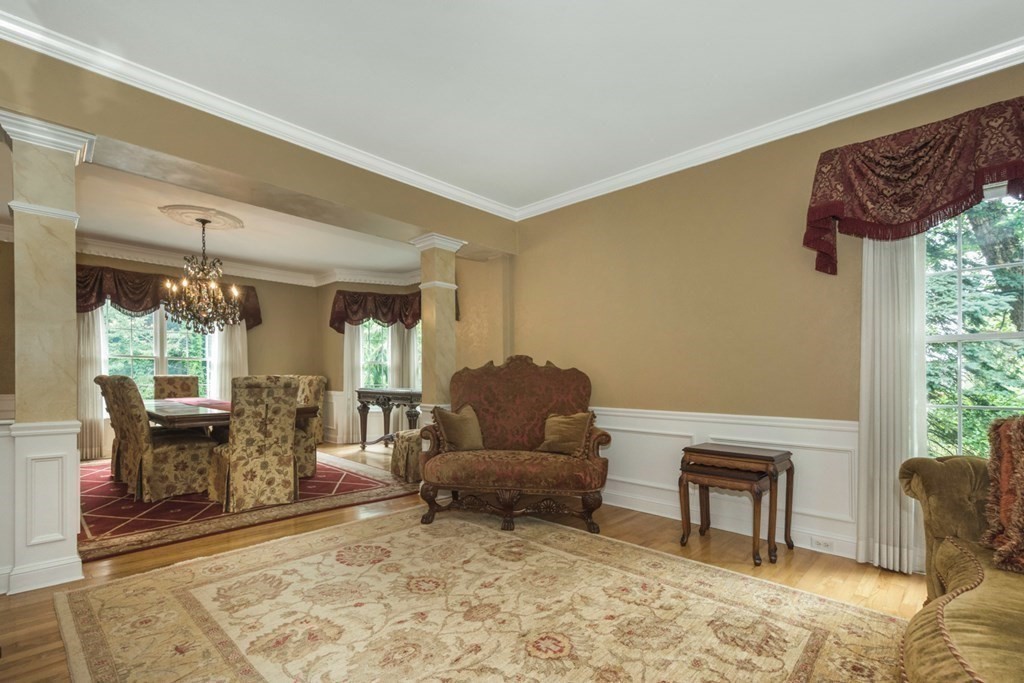 18 Castle Road Northborough, MA 01532 - Photo 4 of 16 Gallery Image 4
