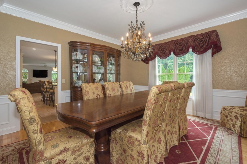 18 Castle Road Northborough, MA 01532 - Photo 7 of 16 Gallery Image 7
