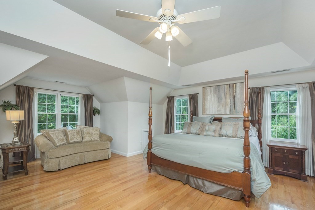18 Castle Road Northborough, MA 01532 - Photo 10 of 16 Gallery Image 10