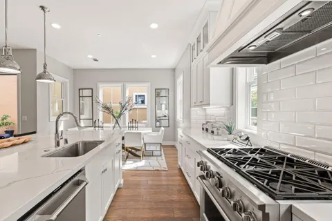 $2,999,900 | 3103 Mena Drive, San Mateo, CA 94403