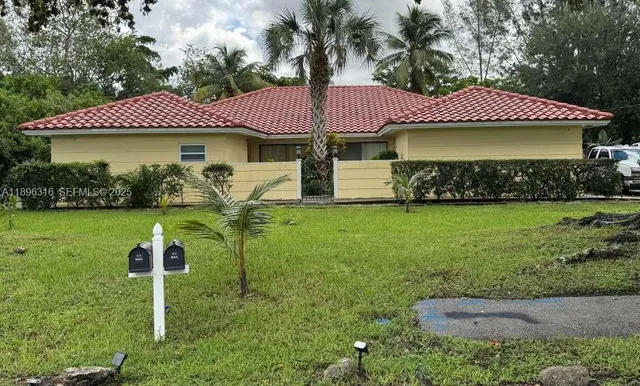$700,000 | 3405 Northwest 82nd Avenue, Coral Springs, FL 33065