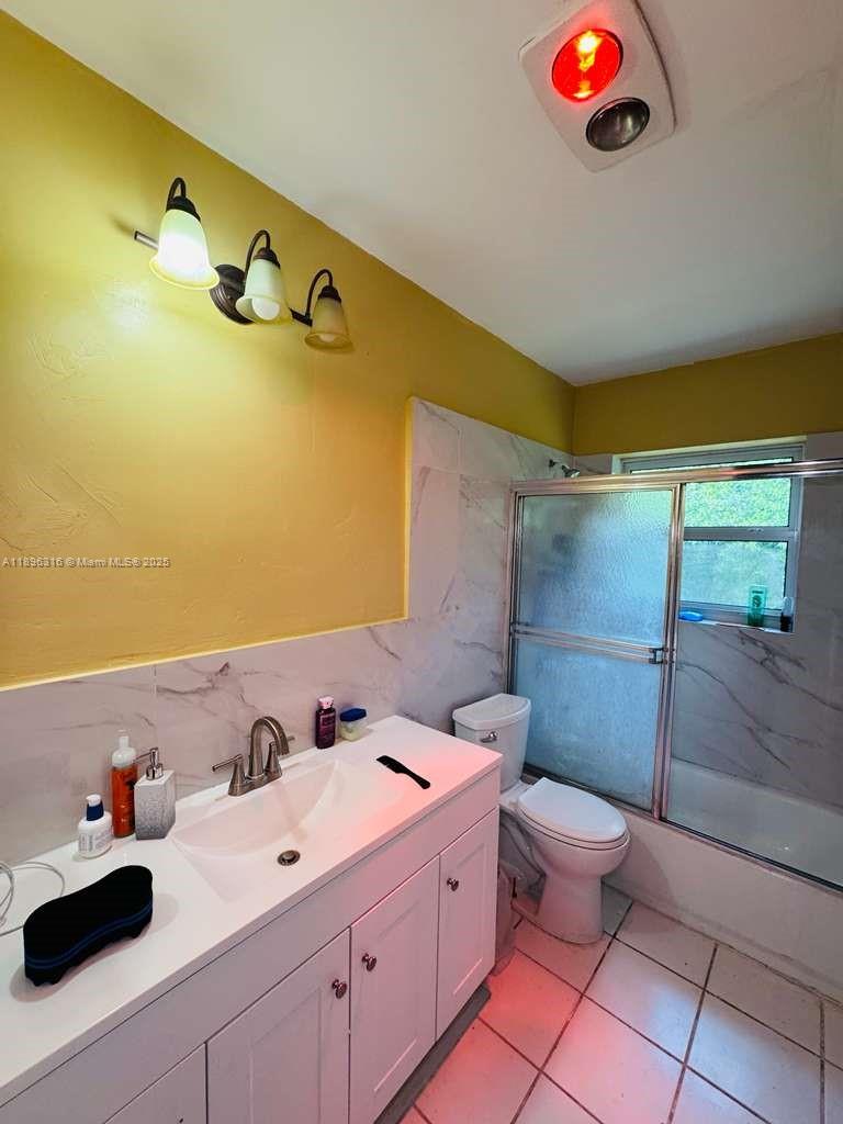 3405 Northwest 82nd Avenue Coral Springs, FL 33065 - Photo 20 of 26 a bathroom with a sink and a shower