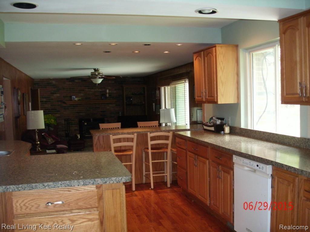 5754 Kennebunk Drive Rochester, MI 48306 - Photo 12 of 28 Kitchen 1.jpg