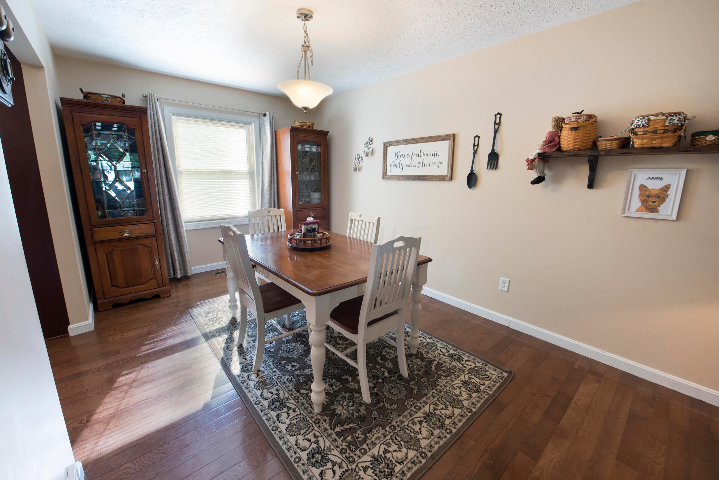 229 Rugby Lane Columbus, OH 43230 - Photo 11 of 41