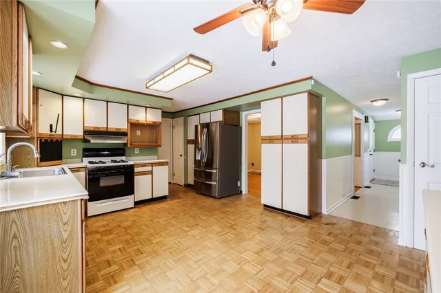 $249,900 | 63 West Bend Drive, Greece, NY 14612