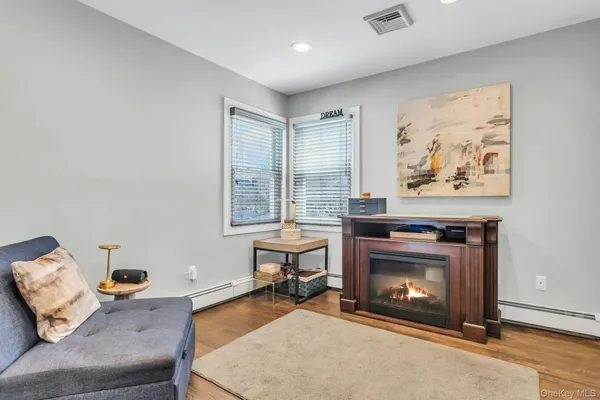 $739,000 | 25 Young Street, West Babylon, NY 11704