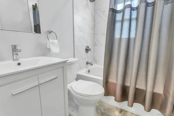 $739,000 | 25 Young Street, West Babylon, NY 11704