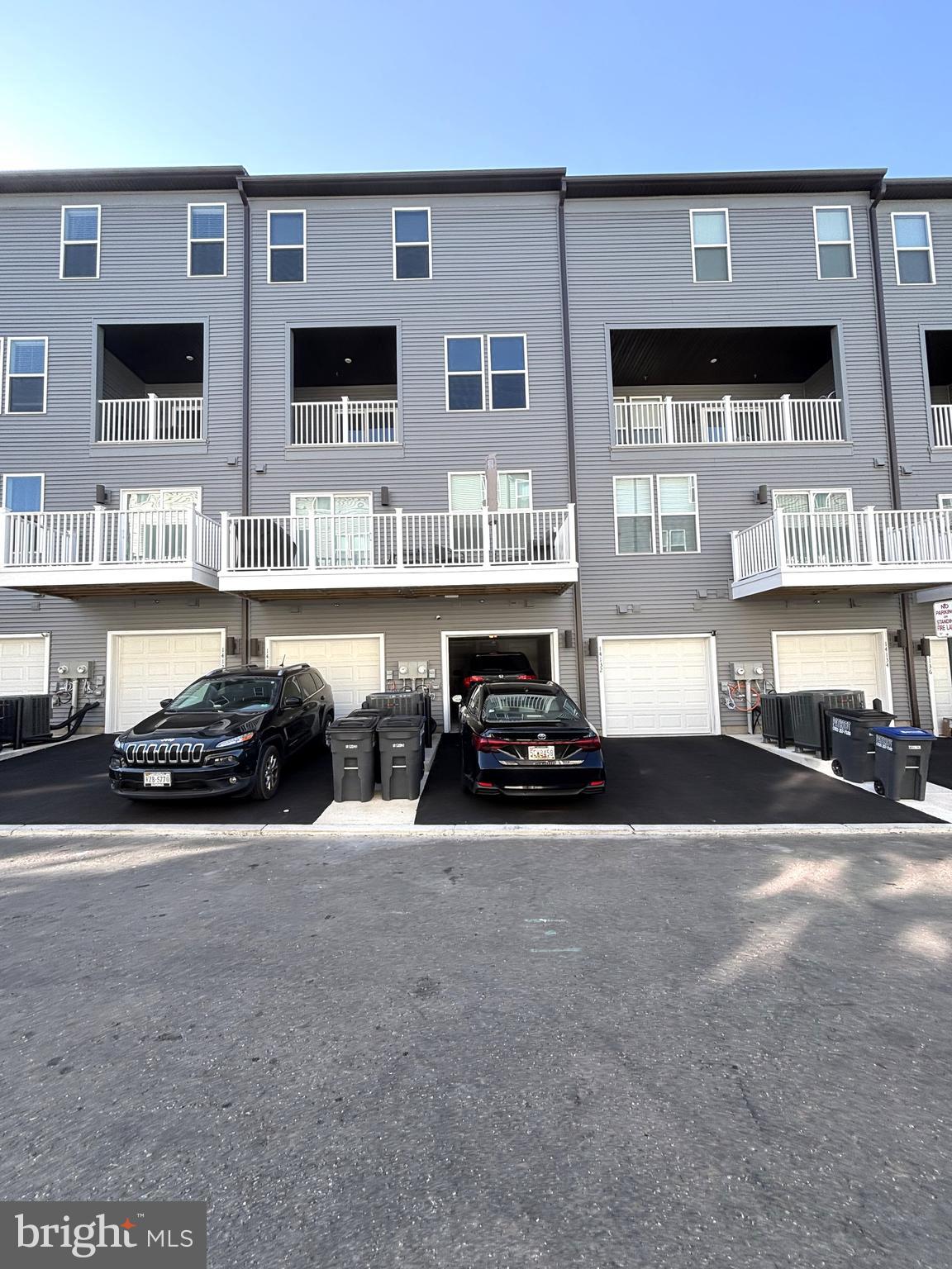 14130 Gypsum Loop Chantilly, VA 20151 - Photo 35 of 38